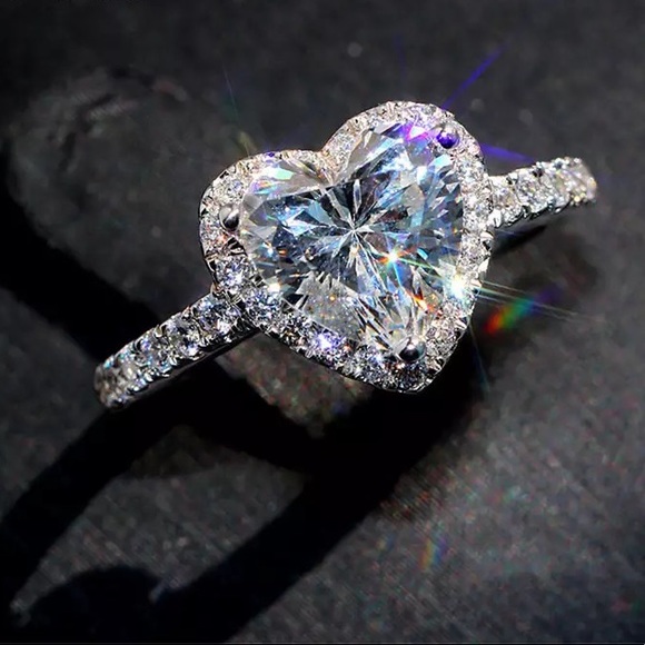 New Silver Heart Cubic Zirconia Stone Ring - Picture 2 of 4